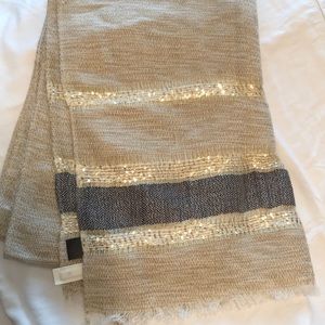 ⚡️NEW⚡️Ann Taylor scarf/shawl sequin acrylic/rayon